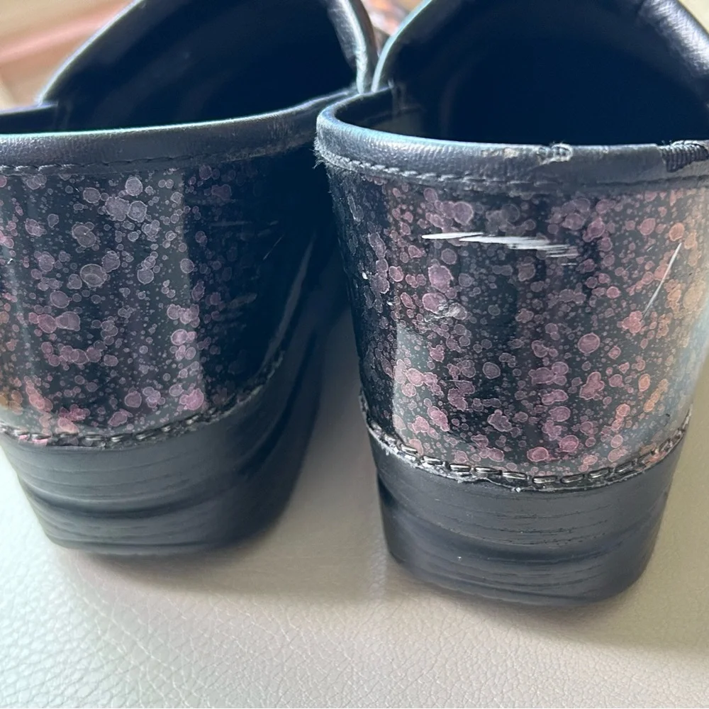 Dansko Black Patent Leather Iridescent Water Drop Pattern Clog Size 40 EU/ 10 US - Picture 10 of 11